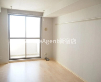 【居間・リビング】 | バウスクロス市川 | 別部屋が内見出来る場合がございますのでお問い合わせください。