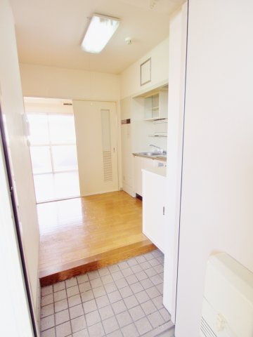 岸保ビルの玄関