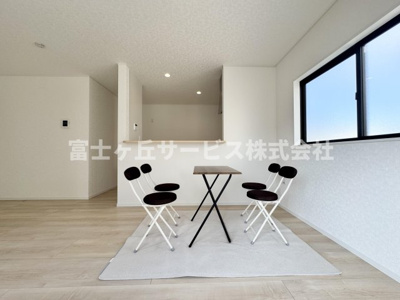 【キッチン】 | 島田市金谷東2丁目 9期 新築一戸建て 4号棟 | キッチン正面です