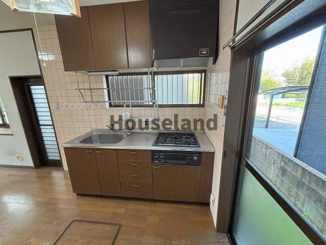 上野戸建のキッチン