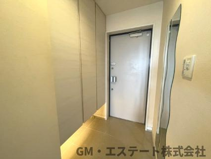 コアマンションルネス大橋の玄関