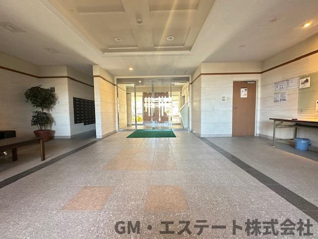 コアマンションルネス大橋のエントランス