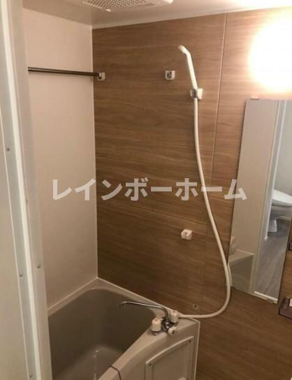 LAUREL宝町の浴室