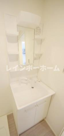 LAUREL宝町の洗面所