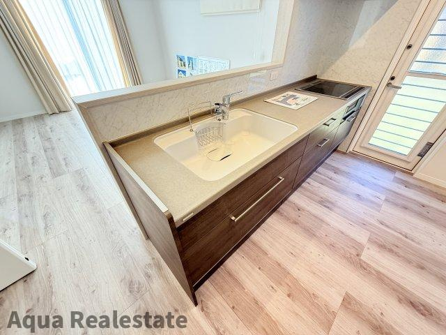 善通寺市原田町　新築戸建てのキッチン|コンパクトなキッチンで掃除もラクラク