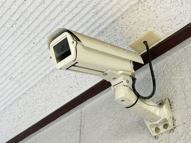 【防犯設備】 | 成増ハウス | 建物や敷地の隅々に目を光らせる防犯カメラが設置されています。現地を見学される際には、カメラの存在やその台数にも意識を払ってみてください。～即日のご見学可能～　お問合せはお気軽にどうぞ。
