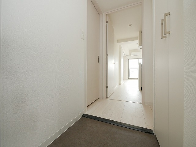 ＧＥＮＯＶＩＡ大阪大正の玄関