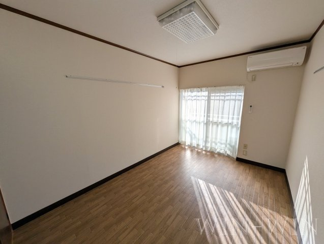 セントラルヒルズ Cの居間・リビング|イメージ（同施工会社同一モデルの写真です）