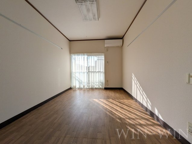 セントラルヒルズ Cの居間・リビング|イメージ（同施工会社同一モデルの写真です）