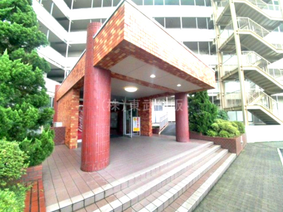  | 富士見ニューライフ | 毎日通るエントランスです