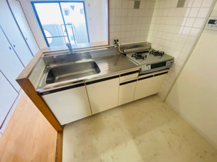 トレスフォンテ東園田のキッチン