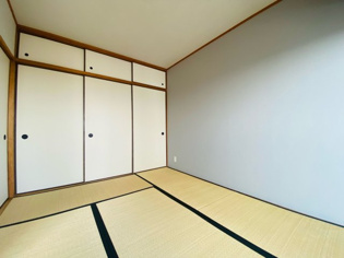 トレスフォンテ東園田の和室