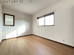 武庫之荘東2丁目戸建西棟の寝室