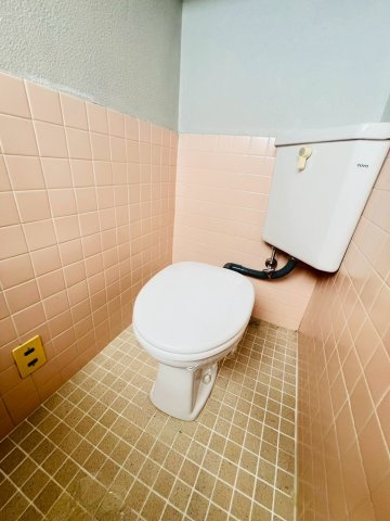 永楽町2丁目戸建のトイレ