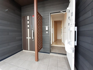 【玄関】 | グロリアス丸野