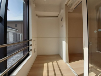 【バルコニー】 | グロリアス丸野