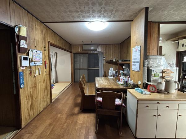 富士市大淵の中古一戸建|【リビング】別角度 