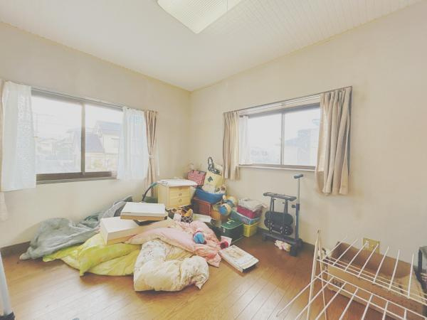 富士市入山瀬の中古一戸建|2階東側6帖洋室 