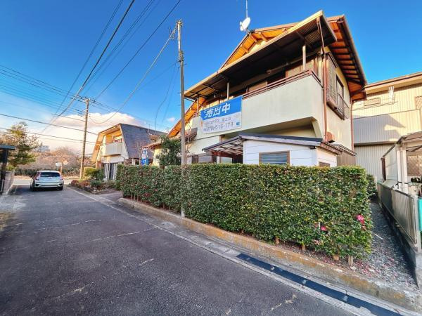 富士宮市山本の中古一戸建|前面道路。幅員約4ｍです。 