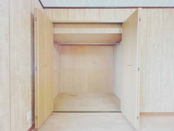 富士宮市山本の中古一戸建|2階6帖洋室収納 