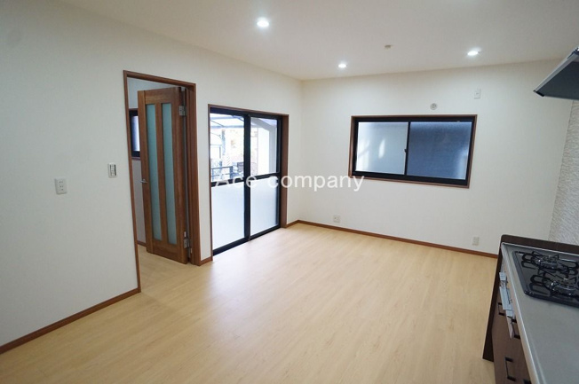 【居間・リビング】 | 八尾市刑部2丁目 | 【LDK：11帖】