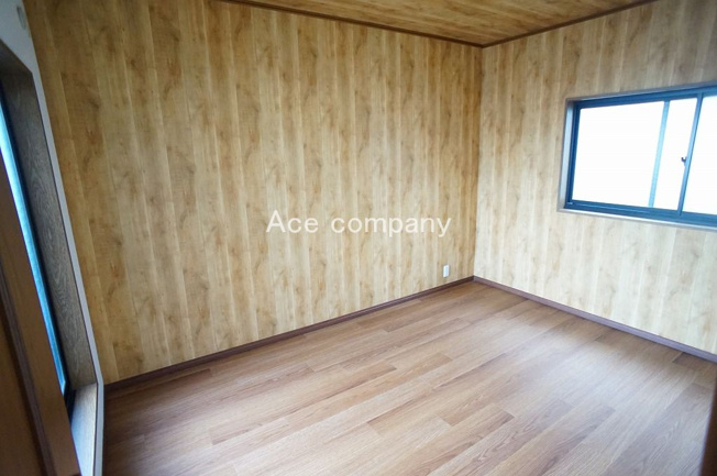 【子供部屋】 | 八尾市刑部2丁目 | 【2階：南東側の洋室6帖】
