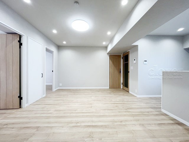 【居間・リビング】 | 朝日江戸川橋マンション | 広くスペースをとってあるLDK。この空間に、どのように家具を配置していくのかを考えるのが、住宅購入時のなによりの楽しみです。～即日のご見学可能～　お問合せはお気軽にどうぞ。
