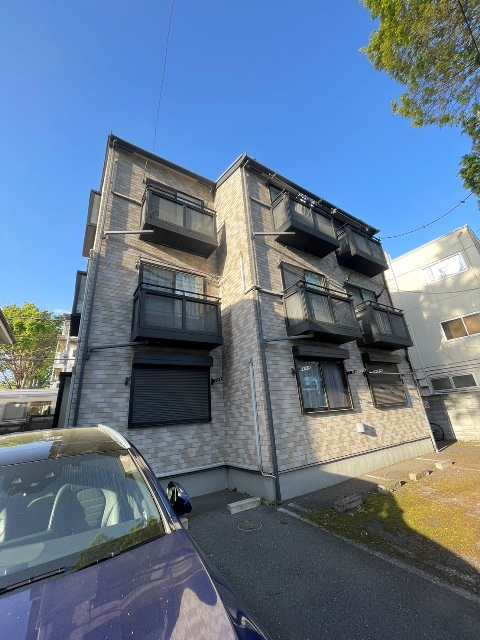 等々力コートの駐車場