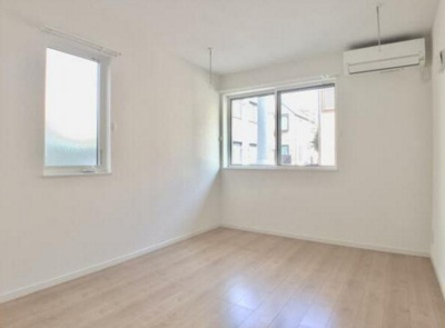 【居間・リビング】 | プルメリア新中野 | 6.4帖のきれいな洋室。