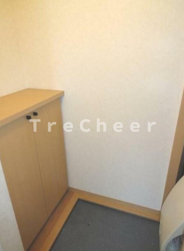 アドニスK（Adonis K）の玄関