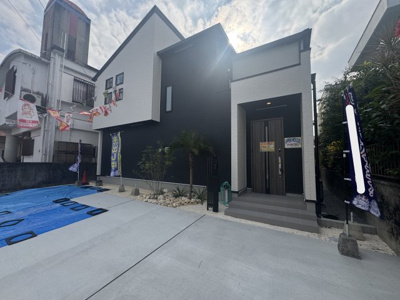 【外観】 | 南城市佐敷新開（限定1棟） | 1号棟　並列駐車4台可♪テラス付きお庭有り♪