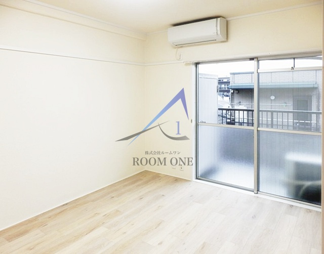 ＲＡＹＨＡＵＳ善福寺川公園の居間・リビング|洋室のお部屋です。