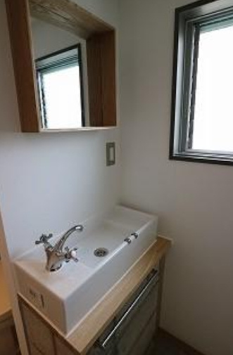 浅賀マンションの独立洗面台