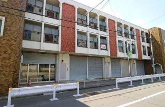 浅賀マンションのエントランス