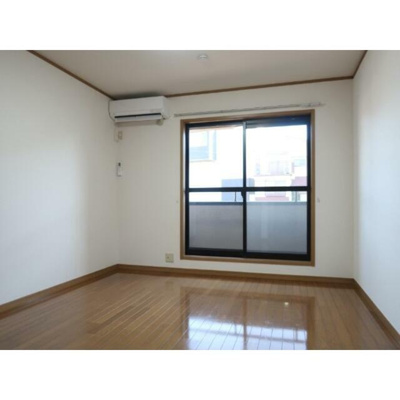 【居間・リビング】 | カーサルーチェ | 7.0帖のきれいな洋室。