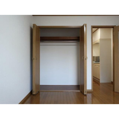 【収納】 | カーサルーチェ | クローゼット完備。