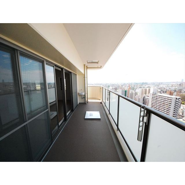 なんばセントラルプラザリバーガーデンC棟のバルコニー