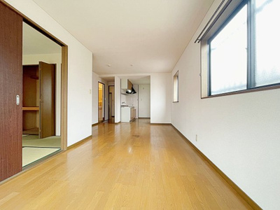 【居間・リビング】 | レインボー明円【名古屋市賃貸・鉄骨造】