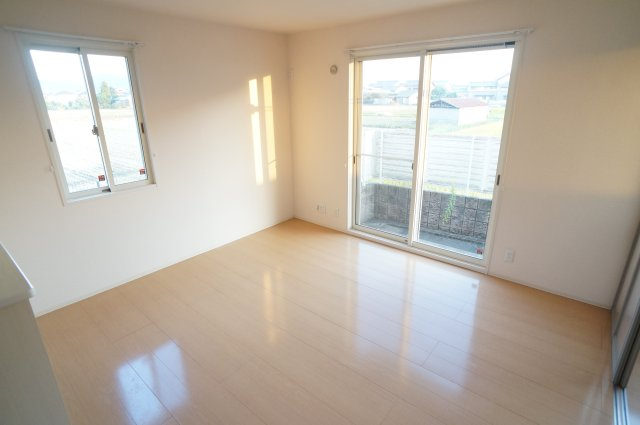 グランモア東九条ＩＩの居間・リビング