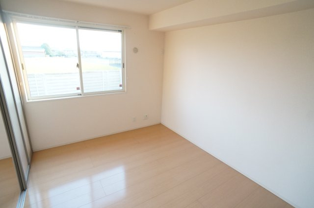 グランモア東九条ＩＩの居間・リビング