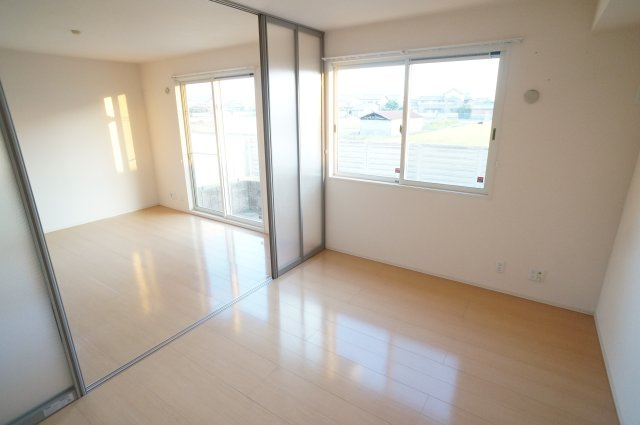 グランモア東九条ＩＩの居間・リビング