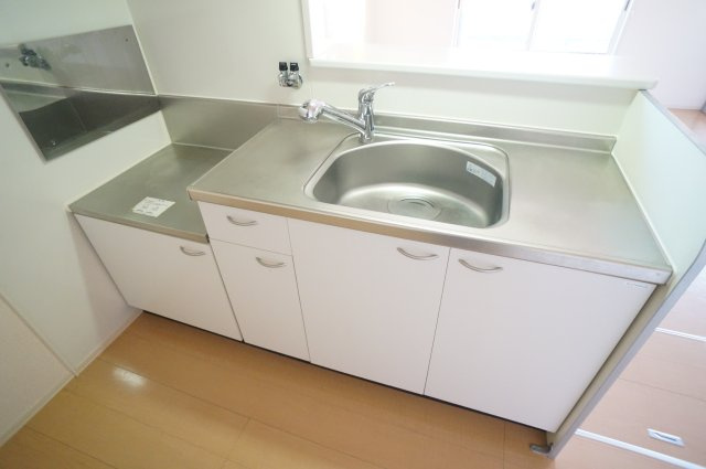 グランモア東九条ＩＩのキッチン