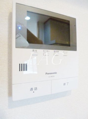 【セキュリティ】 | ブラン・ド・ノワール | モニター付きインターフォンです。