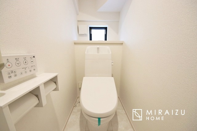 【トイレ】 | おしり洗浄、ビデ洗浄、暖房便座の機能を標準装備。トイレットペーパーの無駄遣いを防ぎ、肌を傷つける心配がありません♪