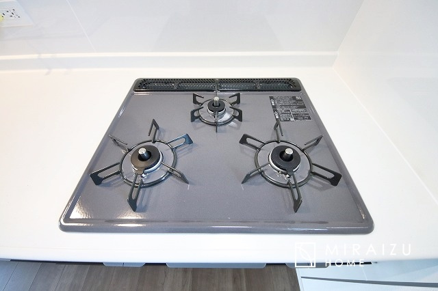 【キッチン】 | 暮らしやすさを考えたプランで快適な現地ロケーションを実現。安らぎに満たされる、ゆとりのある日々を過ごせます♪