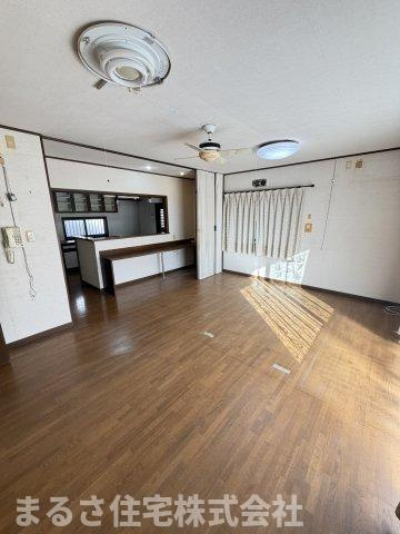 生目台西1丁目　中古戸建の居間・リビング