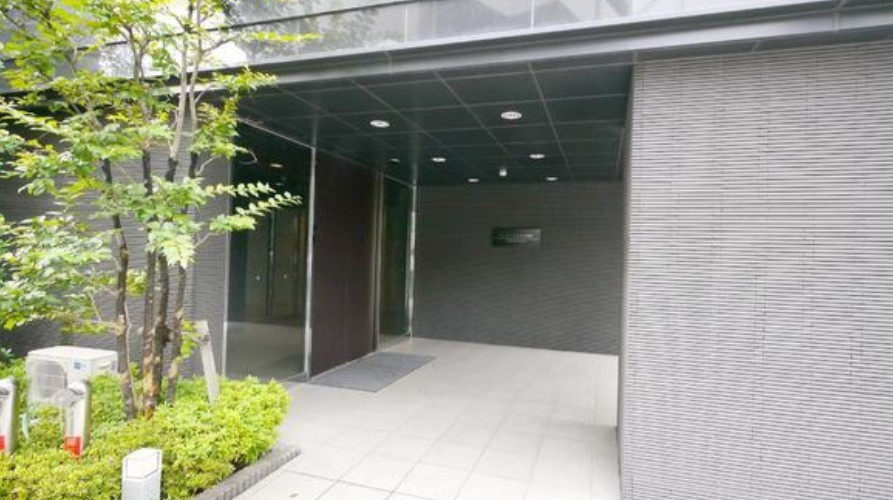 センテニアル王子神谷のエントランス