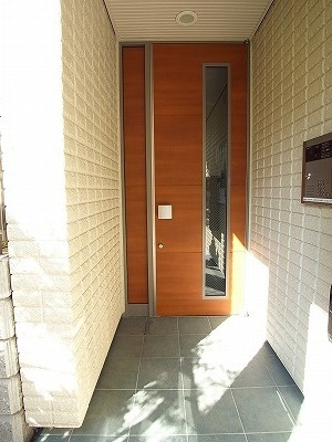 豊島区東池袋５丁目の賃貸マンションのエントランス