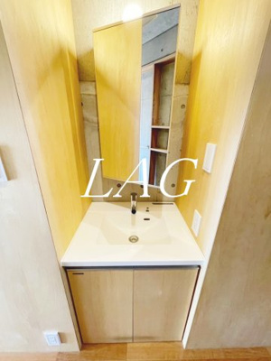 【洗面所】 | 蓮根マンション | 洗面台です。