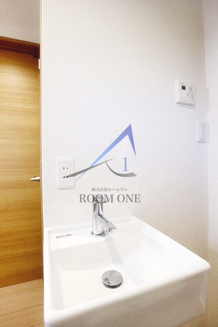 トライベッカの洗面所|独立洗面台です。